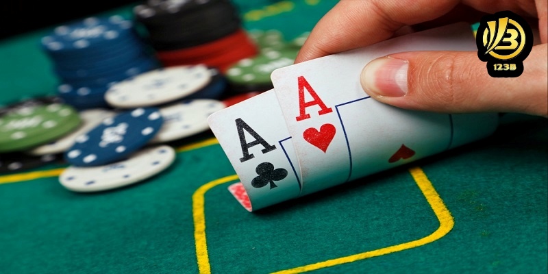 Hướng dẫn luật chơi game Poker cơ bản từ A – Z